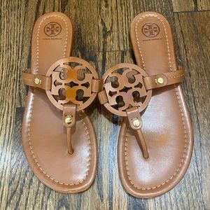 BROWN MILLER SANDAL